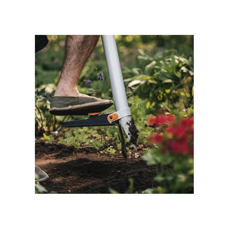 fiskars1057077-sadzarka-3