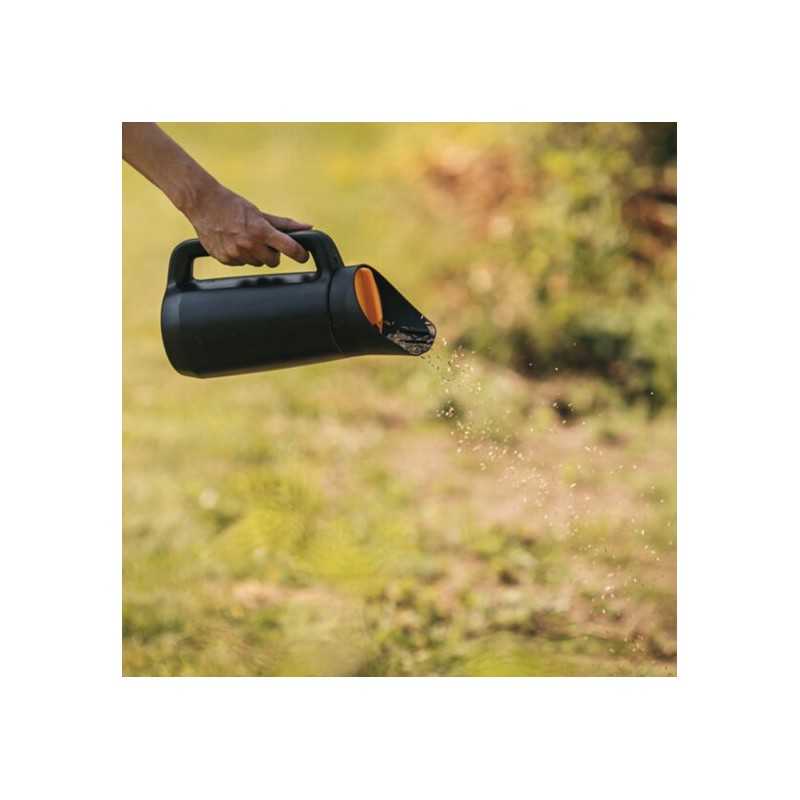 fiskars-1057076-siewnik-solid3